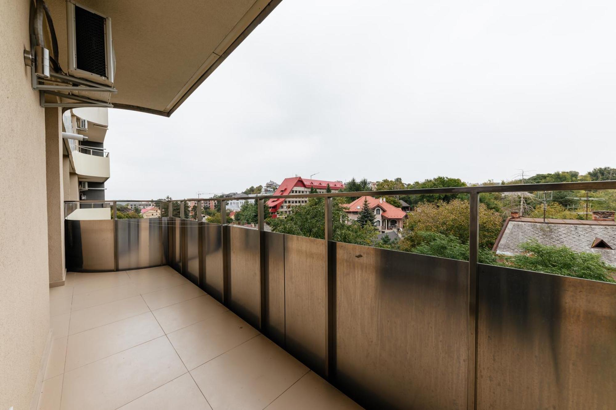 Luxury Apartments “Dream City” Uzhhorod Ngoại thất bức ảnh